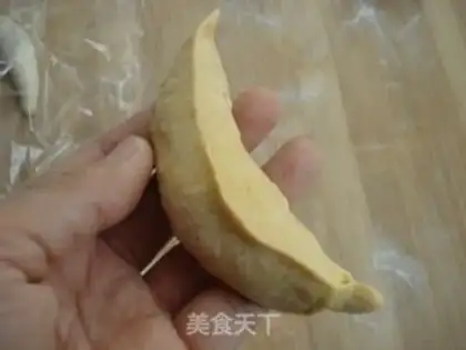 Make Banana buns step 4
