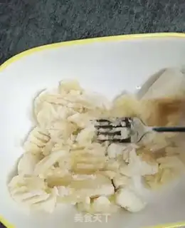 Make Banana oats for breakfast step 1