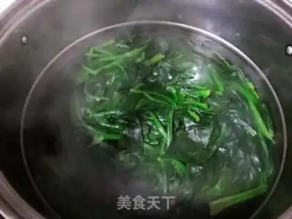 Make Spicy spinach step 0