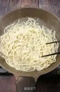 Make Simple noodles step 0