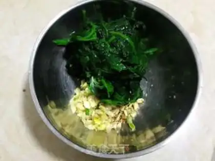 Make Spicy spinach step 3