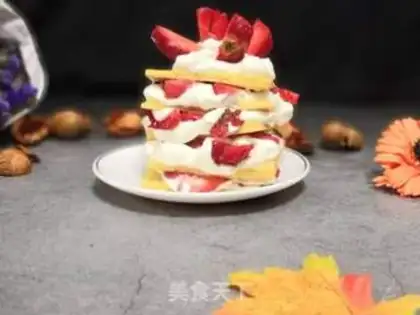Make Strawberry Cake Tower step 10