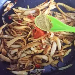 Make Spicy hands tore the mushrooms step 8
