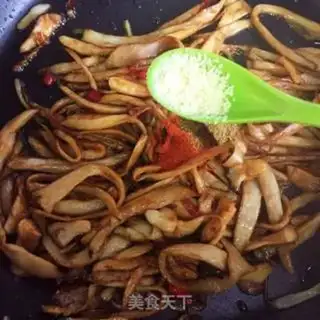 Make Spicy hands tore the mushrooms step 9