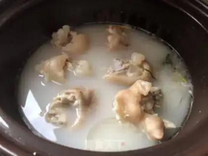 Make Roasted pig hoof soup step 6
