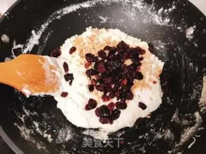 Make Cranberry Cream step 4