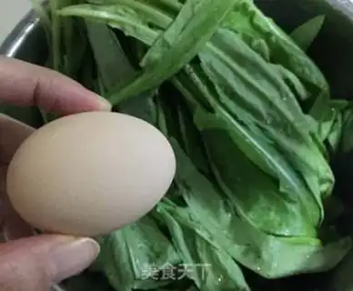 Make Healthy vegetable egg soup step 0