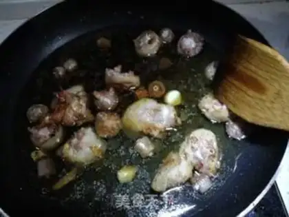 Make Burn the tail of a pig step 6