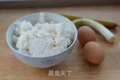 Make Gold egg fried rice step 0