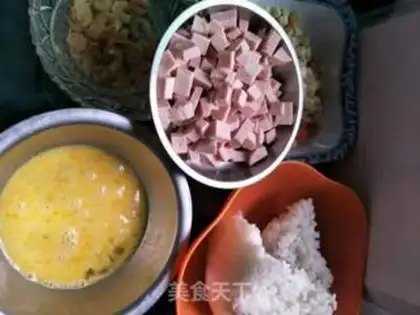 Make Yangzhou fried rice step 0