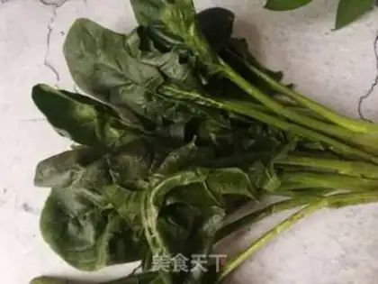 Make Sea sorghum core spinach noodles step 0