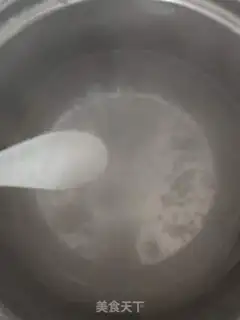 Make Spicy spinach step 1