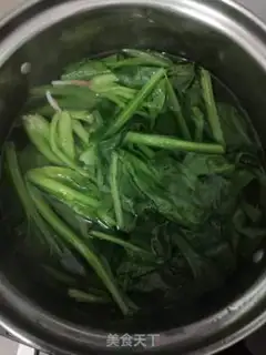 Make Spicy spinach step 3