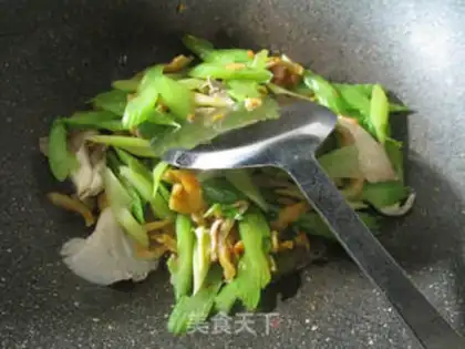 Make ♪ Squeeze the veggies ♪ step 2
