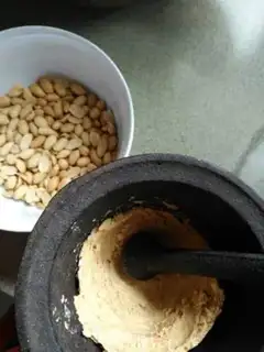 Make Spicy sesame peanut soup step 3