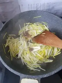 Make Pelican garlic step 2