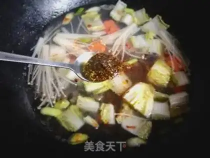 Make Sea sorghum core spinach noodles step 13