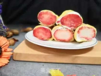 Make Strawberry roll step 11