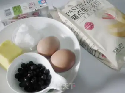 Make Blueberry mashed cupcakes step 0