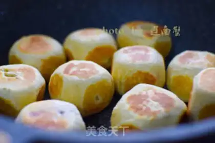 Make Net-red sweet bean cake step 10