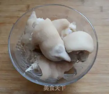 Make Roasted pig hoof step 1