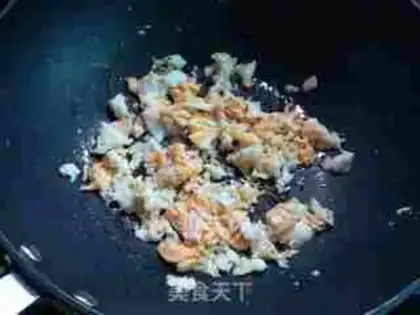 Make Five eggs of fried rice step 5