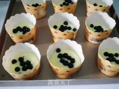 Make Blueberry mashed cupcakes step 9