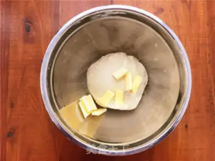 Make Onion pine rolls step 3