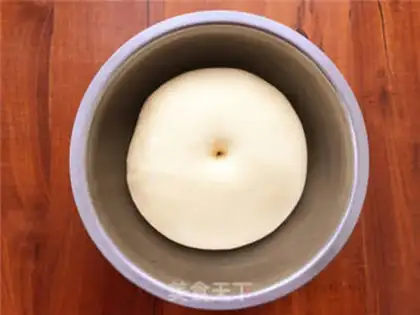 Make Onion pine rolls step 5