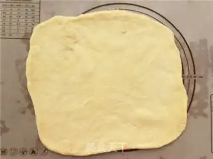 Make Onion pine rolls step 7