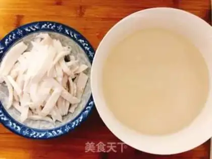 Make Coconut chicken soup step 1