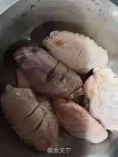 Make Red fried chicken step 0