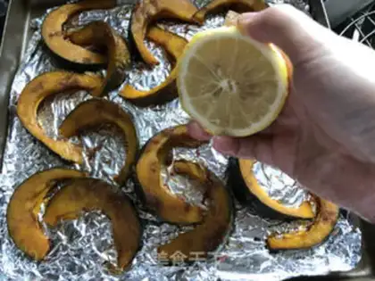 Make Lemon cinnamon roast pumpkin step 7