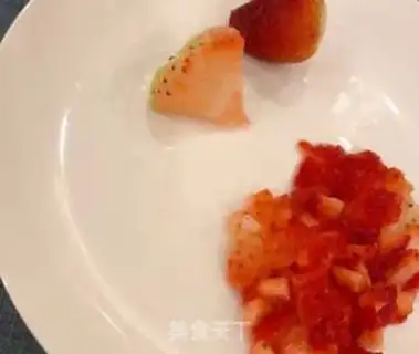 Make Mountain medicine with strawberries step 3