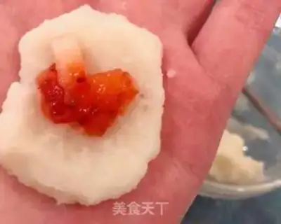 Make Mountain medicine with strawberries step 5