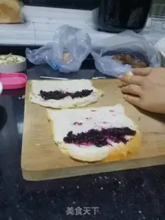 Make Blueberry toast step 1