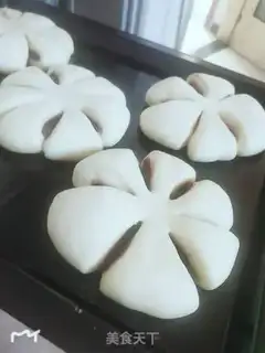 Make Light cream bean bag step 10