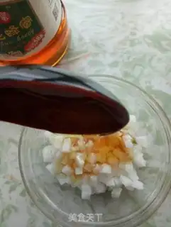 Make A white radish honey water step 2