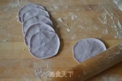 Make Three-colour dumplings step 4