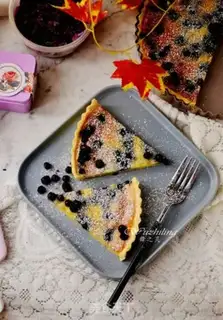 Make Wild blueberry pie step 0