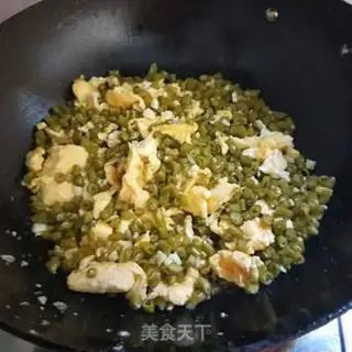 Make Sour-beans fried eggs step 8