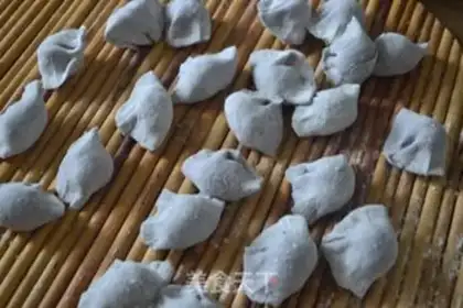 Make Three-colour dumplings step 8