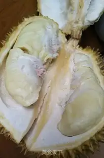 Make The durian pizza step 1