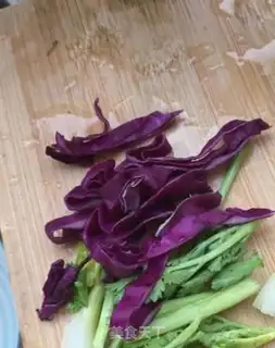 Make White onions for shrimp step 10