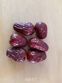Make Roasted dates step 0