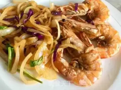 Make White onions for shrimp step 15