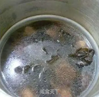 Make Two black ribs soup step 7