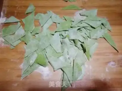 Make Potato egg spinach noodles step 0