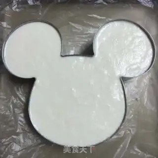 Make Mickey Cake step 9