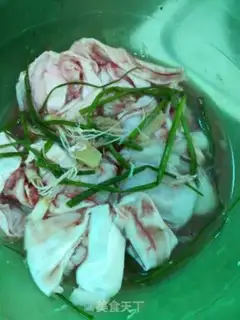 Make Red burning of pigs